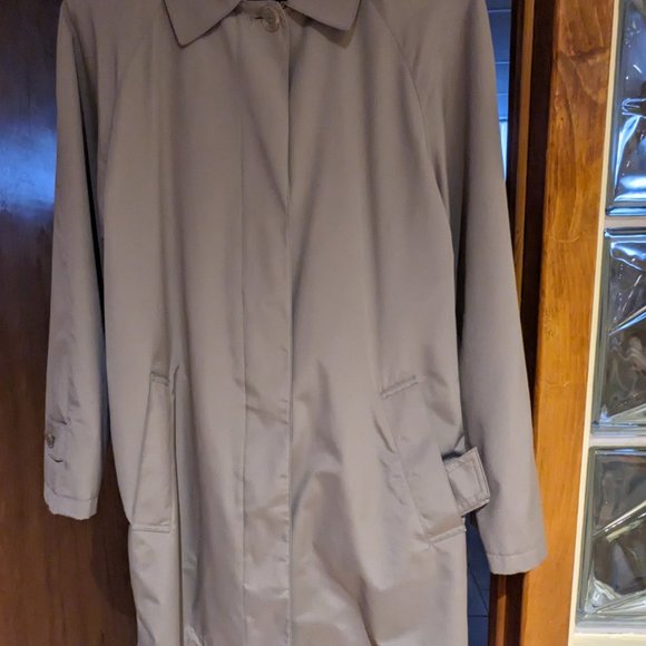 Manteau (Trench coat) - Picture 3 of 6